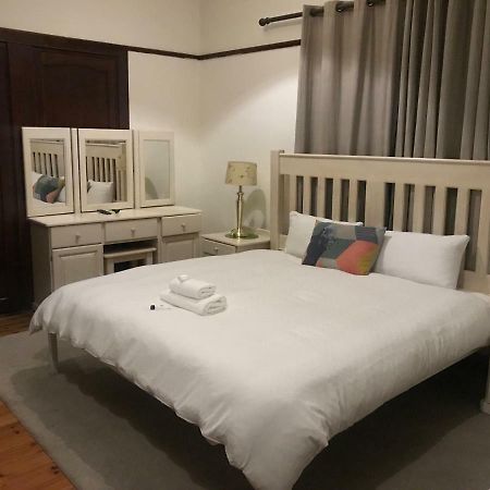 Queenspark Lodge Bloemfontein Esterno foto